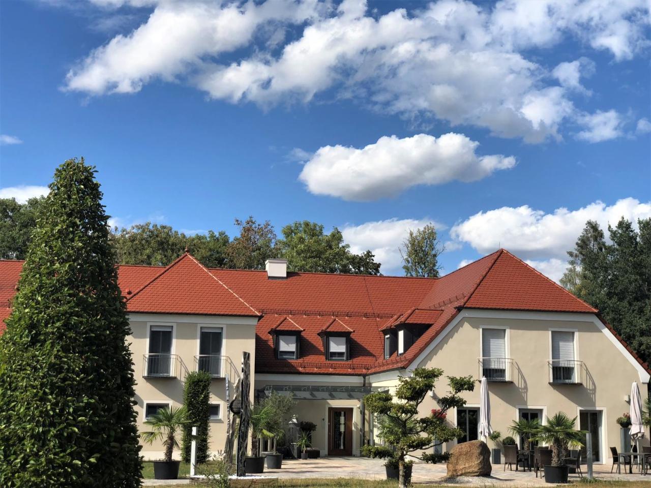 Hotel Glutschaufel Эшенбах Экстерьер фото